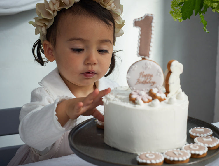 バースデーケーキ　１歳の誕生日　クッキーボックス　ハーフバースデー