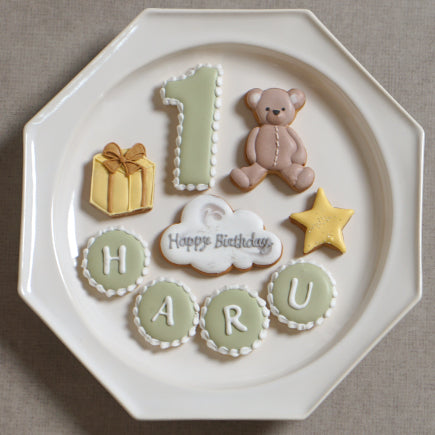 バースデーケーキ　１歳の誕生日　クッキーボックス　ハーフバースデー　くま